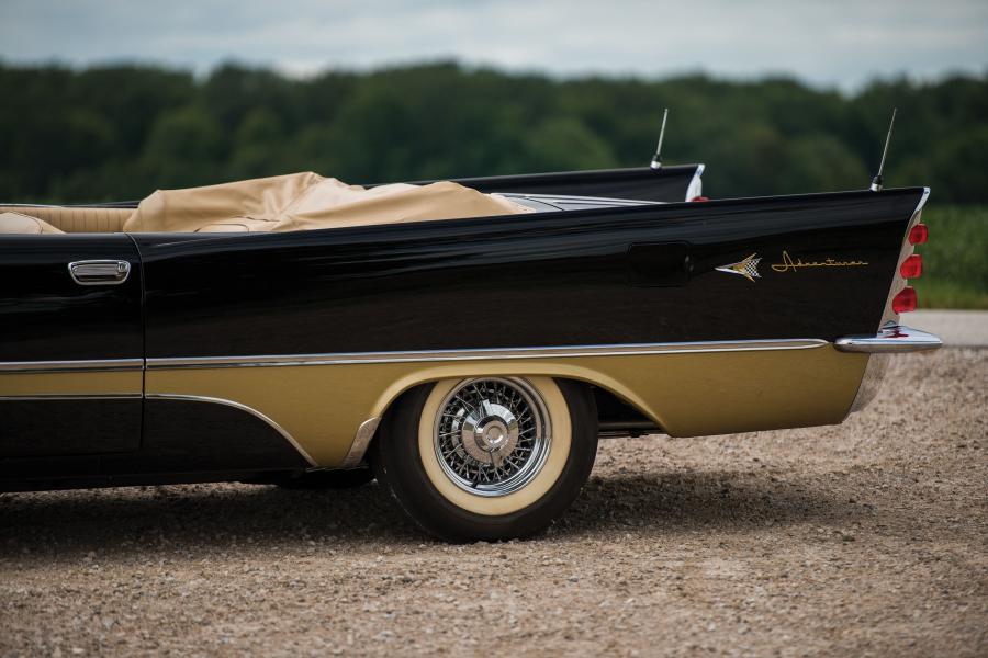Детали экстерьера Desoto Adventurer Convertible (S-26A) 1957 года  (фото 45 из 60)